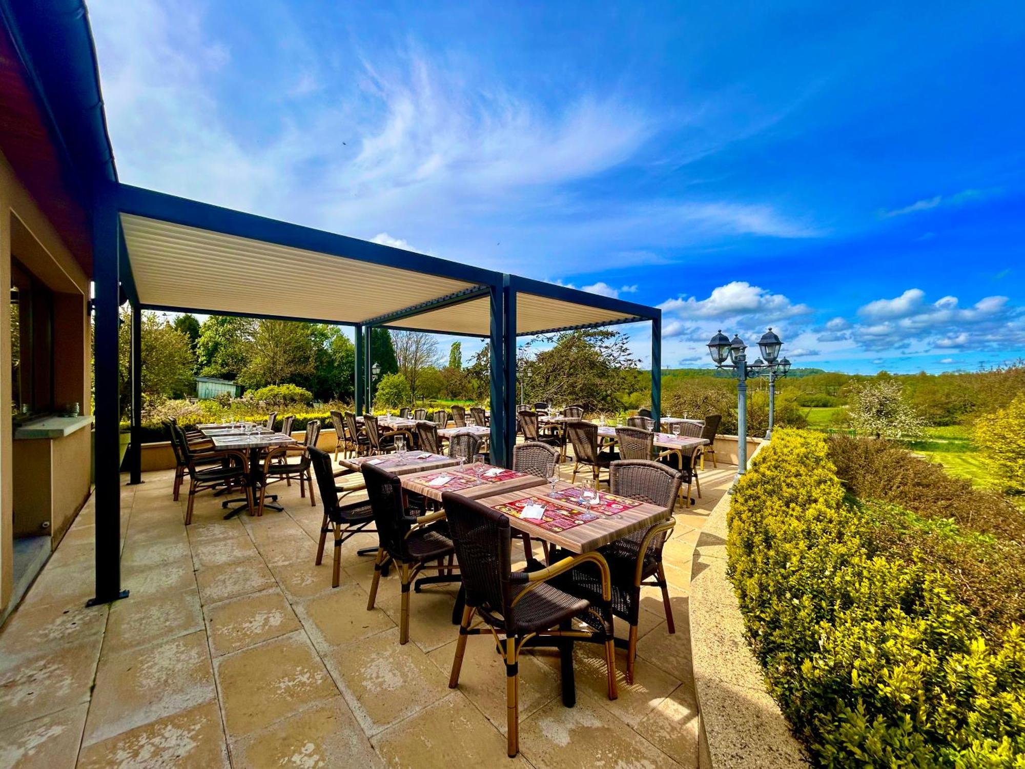 Logis Hotel Le Val De Vence Launois-sur-Vence Екстериор снимка